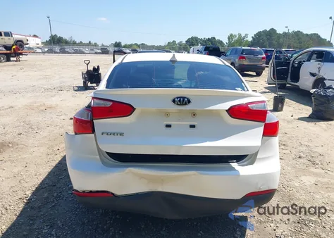 2015 Kia Forte Lx z USA, uszkodzony, nr VIN KNAFX4A62F5427334